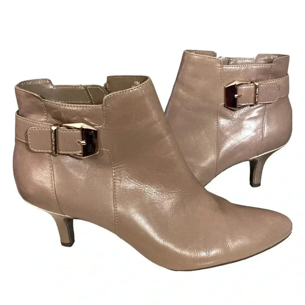 ANNE KLEIN | Faeryn Leather Ankle Taupe Booties Size 10M